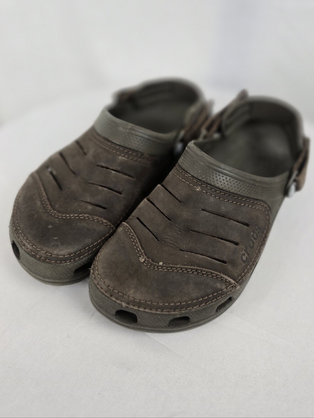 Crocs Brown Bogota Leather Slip-On Clog - Comfortable Everyday Footwear Sz 8